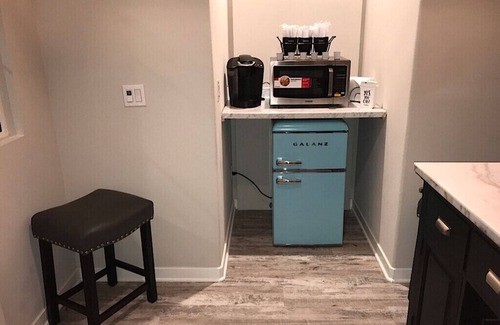 Palm Springs Apartment | NEW! Private Room private entrance, WELL EQUIPPED minutes to Palm Springs