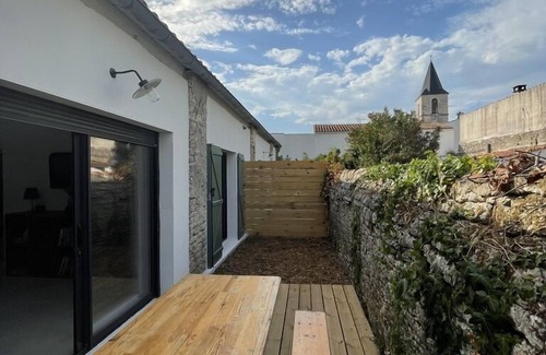 Dolus-d'Oleron Apartment | New quiet and bright apartment of 81 m2 in the village of Dolus.
