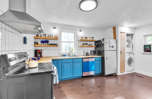 Fayetteville House | NEW! Relax and Unwind in the Heart of Fayetteville