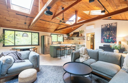 Camp Meeker Cabin | NEW - Relaxing Retreat with Hot Tub in the Woods