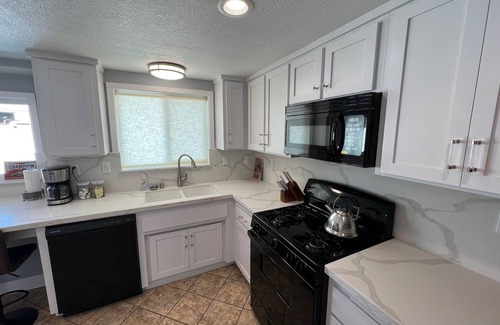 Victorville House | New remodel Modern Entertainment house