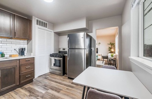 Hilltop Apartment | New Remodeled Private 1BR Downtown - 4