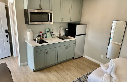 El Cajon Apartment | New Remodeled Upstairs Apartment Central El Cajon with AC