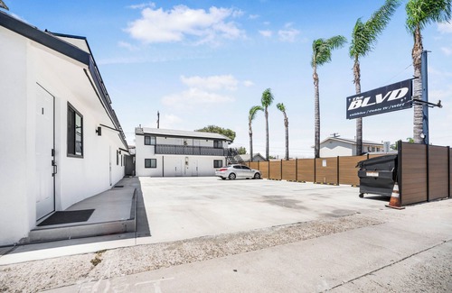 El Cajon Apartment | New Remodeled Upstairs Apartment Central El Cajon with AC