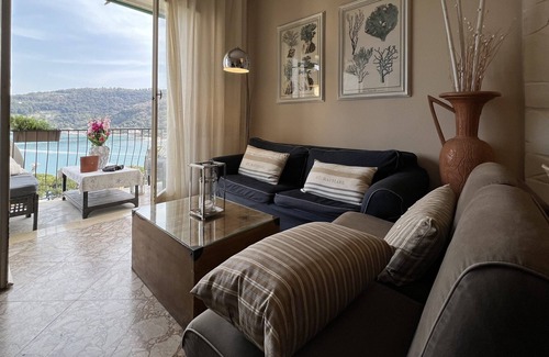 Portovenere Apartment | New Remodelled Apartment in 2022 with Sea Views and Free Parking