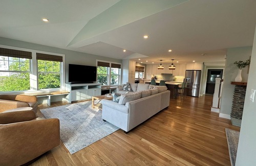 Scituate House | NEW: renovated beach house in Scituate's family-friendly Sandhills neighborhood