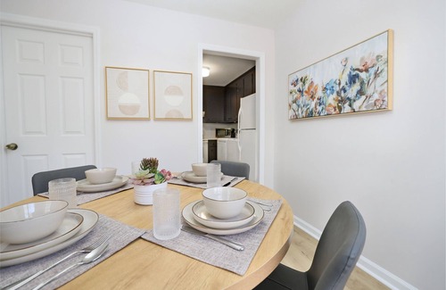 Durham House | *New & Renovated* Modern Retreat 2 mi from Duke