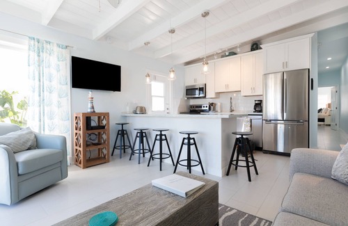 Key Colony Beach House | New Renovated Waterfront KCB Home 2/2 -30 ft Dock w/POOL and BEACH access