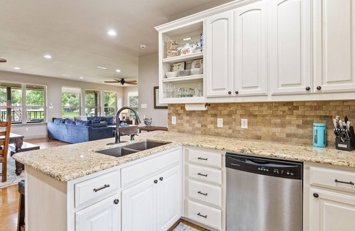 Tool House | NEW RENTAL! DEEP WATER! Cedar Creek Lakehouse w/Golfcart & Dbl Decker Boat Dock