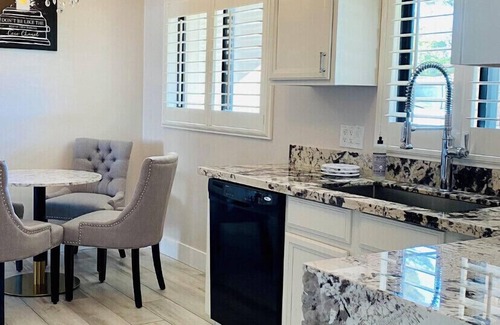 Camelback East House | NEW! RESORT STYLE LUXURY & ELEGANT! HEATED POOL. HOT TUB. BILTMORE NEIGHBORHOOD