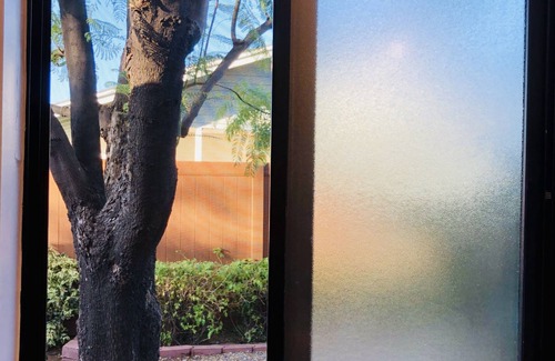 Camelback East House | NEW! RESORT STYLE LUXURY & ELEGANT! HEATED POOL. HOT TUB. BILTMORE NEIGHBORHOOD