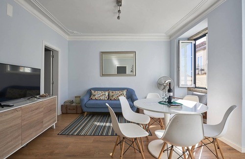 Alfama House | NEW! River View Elegant Apartment - Historical Lisbon