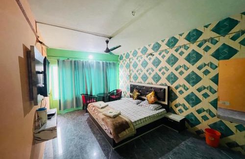 Srinagar Hotel | New Sahil