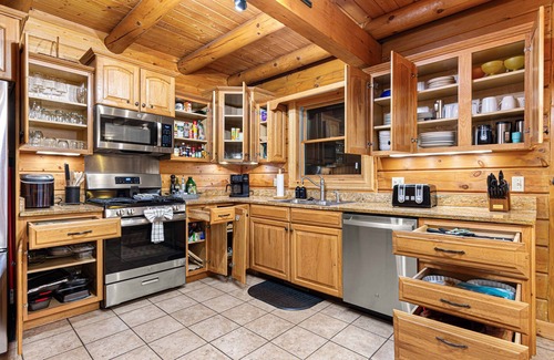 Robbinsville Cabin | *New Scenic Mtn Cabin | Private Dock & Hot Tub