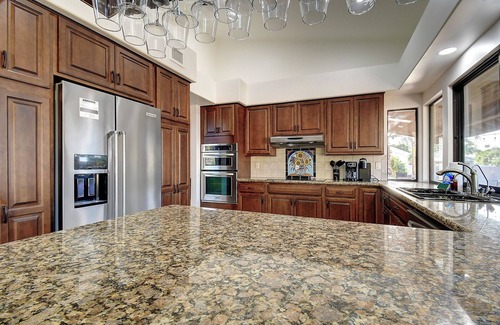 Paradise Valley Village Villa | NEW Scottsdalestays Multimillion Estate, Pool & Pickleball-Basketball Courts.