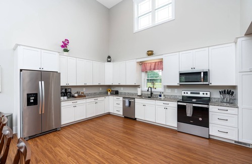 Faber House | NEW! Secluded Farmhouse + Solar Heated Pool + Firepit