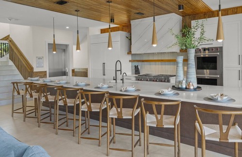Siesta Key House | New-Siesta Key Luxury/60ft Water Slide-Swim-Up Bar/Spa/Theatre Room/Air Hockey
