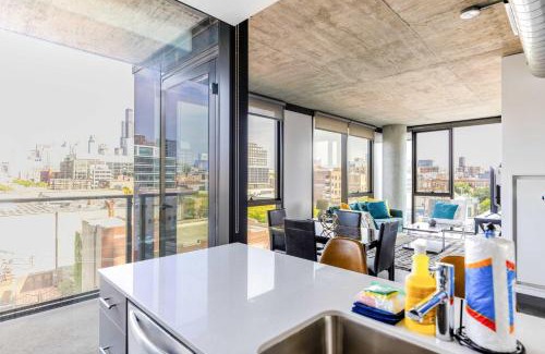 West Loop Apartment | New Sleek 2BR - Perfect Blend of Comfort & Style in Chicago