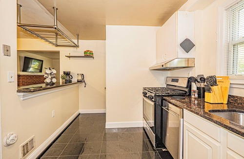 Berwyn House | NEW Spacious 5-bedroom house in College Park near UMD!