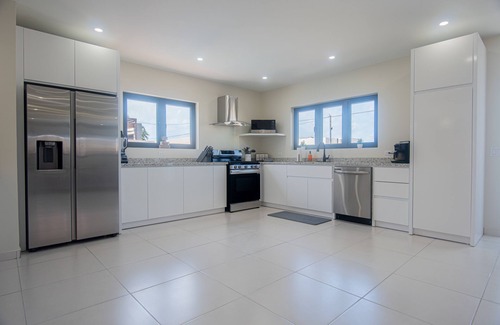 Palm Beach Villa | New Spacious 8-bedrooms 8.5 baths villa in the heart of Palm Beach. 🏖️👙