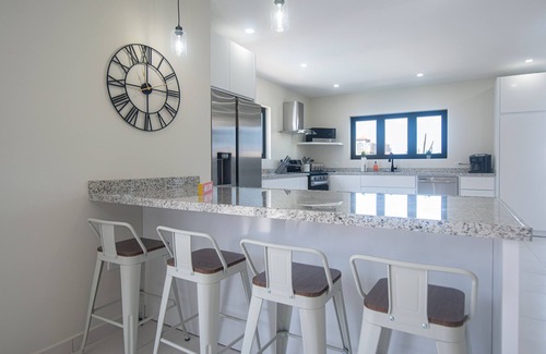 Palm Beach Villa | New Spacious 8-bedrooms 8.5 baths villa in the heart of Palm Beach. 🏖️👙