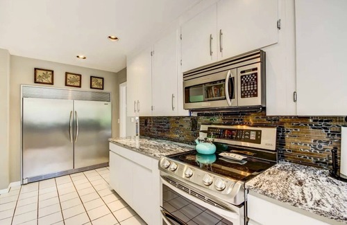 Columbia House | NEW! Spacious Columbia Home