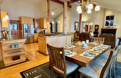Olga House | NEW! STUNNING 350 FT OCEANFRONT! Sauna Gym Theater Firepit Piano 18 Ft Ceilings