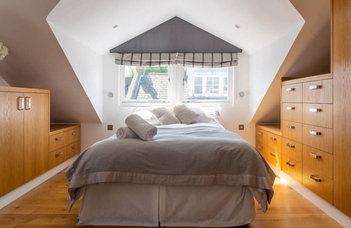 Abingdon House | NEW Stunning 5BD Kensington House