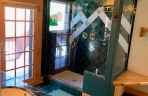 Dillon House | NEW SUMMER LISTING - Upscale Dillon House with Fabulous Lake and Mountain Views
