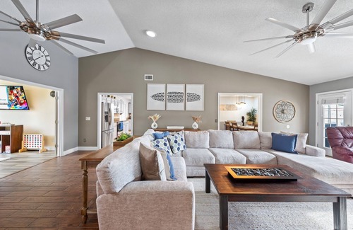 Navarre House | NEW! ~Sundancer~ Huge Pool ~ Game Room ~ Upscale