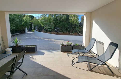 Calvi Villa | New T2, large terrace, 10-minute walk to the beach