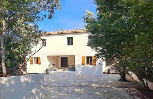 Calvi Villa | New T2, large terrace, 10-minute walk to the beach