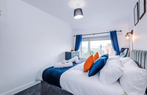 Wigan Apartment | NEW! The Acacia House Lodge - Modern & Stylish 3 Bed By Parydise Properties Ltd - Ideal for families or business stays!