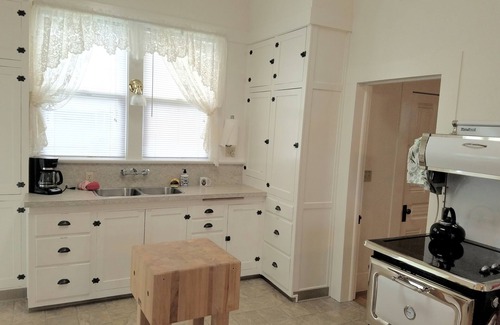 Ferndale House | NEW! The Beauregard: Charming Victorian Home in Historic Ferndale (Tax Incl!)