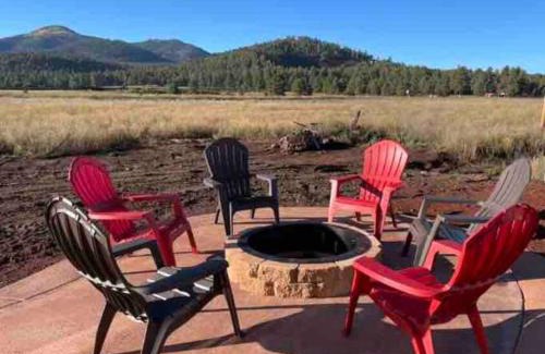 Williams House | NEW! The Grand Getaway at Williams - Family Friendly & Walk to the GC Train