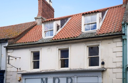 Berwick-upon-Tweed Apartment | *NEW*The Old Smokehouse: Central, Bohemian Room