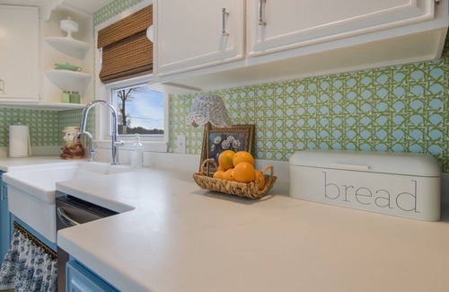 Glen Arbor Cottage | New-The Shaye Hideaway- Stylish cottage with private Little Glen Lake access