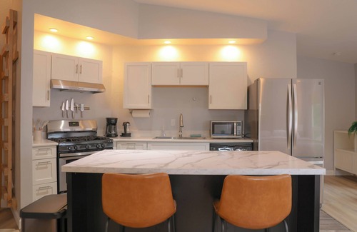 Gunnison Apartment | NEW! The Treetop - Peaceful, Parks, Modern, near Bus