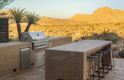 Joshua Tree House | NEW Timber House—Joshua Tree Views, Pool & Privacy