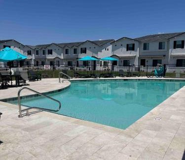 Mesa Villa | New! Townhome Hideaway w/ Popcorn Machine Sleeps 6