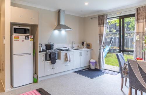 Pukekohe House | New two Bedroom house attached to main house