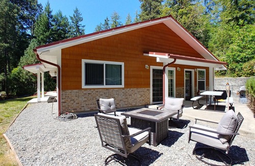 Hiouchi Cabin | New Vacation Rental in the Redwood Forest!