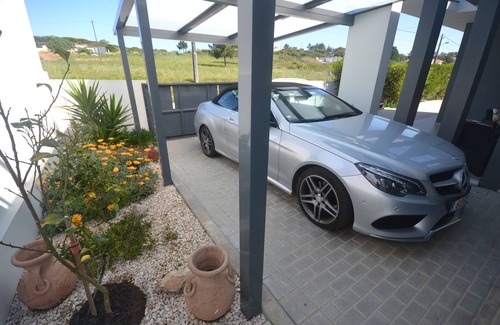 Sao Martinho do Porto Villa | New Villa with Heated Pool just a few minutes from Salgado Beach