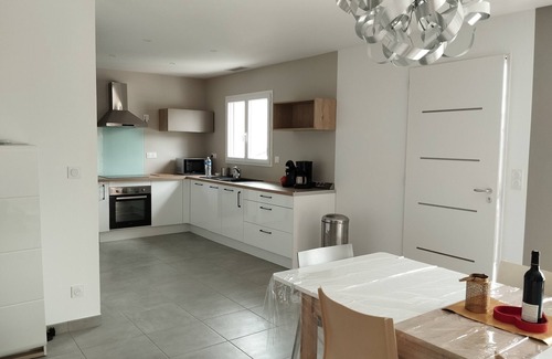 Cers House | New villa with pool