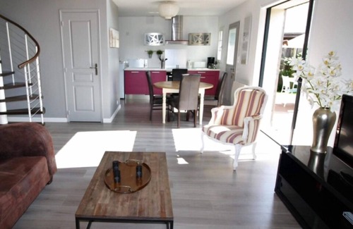 Saint-Suliac House | New villa with sea view terrace. very sunny south west exposure