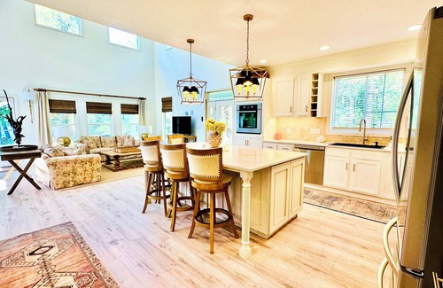 Sturgeon Bay House | New Waterfront 5 BR 4BT Barndominium. Still Availability For Fall ‘25,Summer ‘26