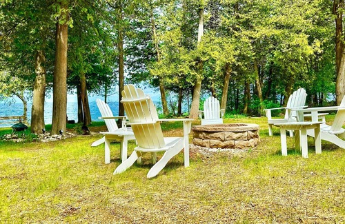 Sturgeon Bay House | New Waterfront 5 BR 4BT Barndominium. Still Availability For Fall ‘25,Summer ‘26