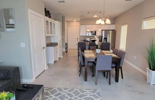 Port Isabel House | New Waterfront Bungalow * Fishermans Paradise (Bungalow Tarvana) by RedAwning