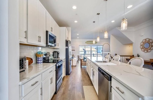 Fenwick Island House | New Waterfront Fenwick Home/Shared Pool/Water Access/Walk to beach/restaurants