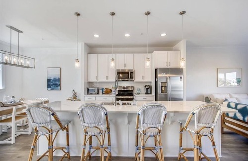 Fenwick Island House | New Waterfront Fenwick Home/Shared Pool/Water Access/Walk to beach/restaurants